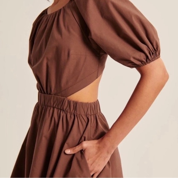 NWT!! Abercrombie Backless Puff Sleeve Mini Dress Brown Size Large - Picture 3 of 4